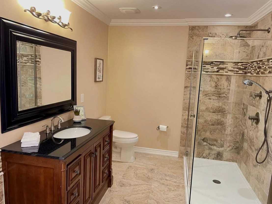 8 Candlewood Crt