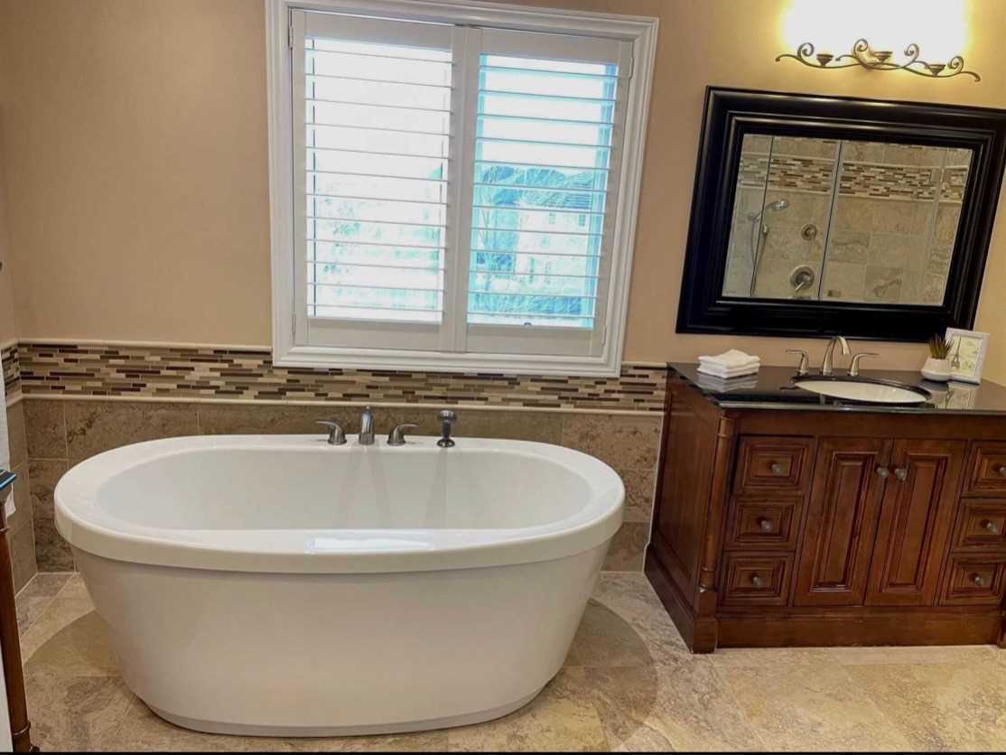 8 Candlewood Crt