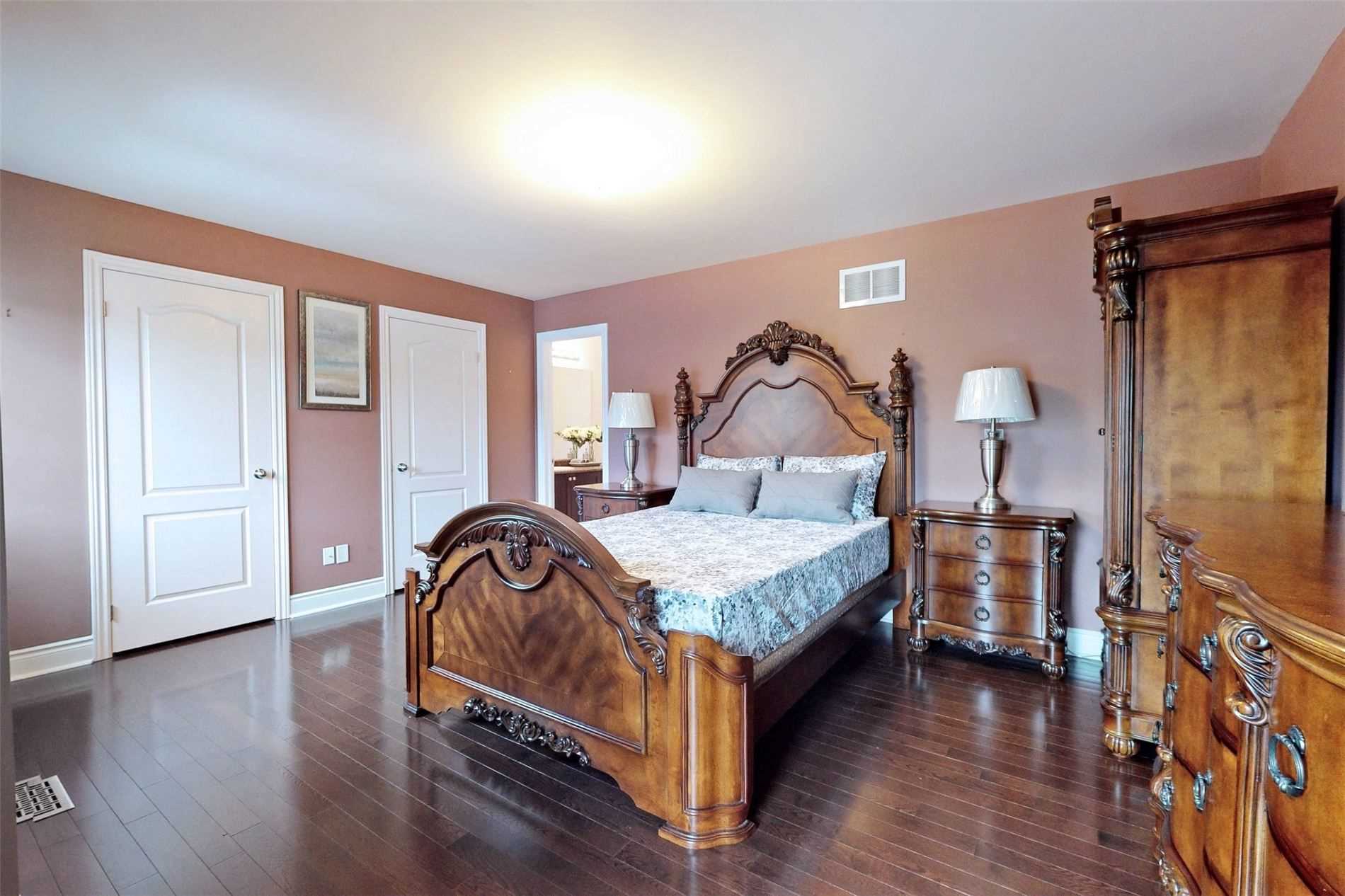975 Goring Circ