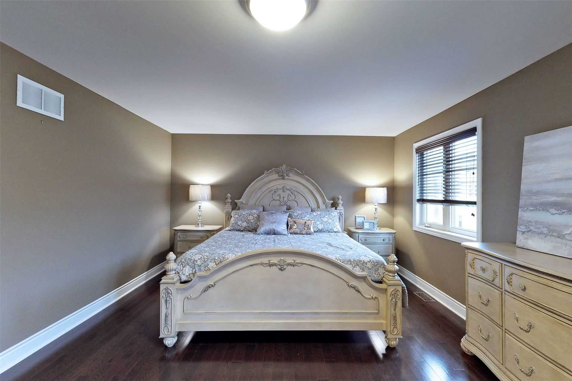 975 Goring Circ