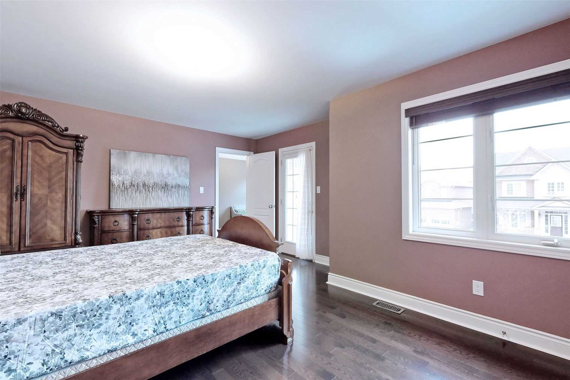 975 Goring Circ