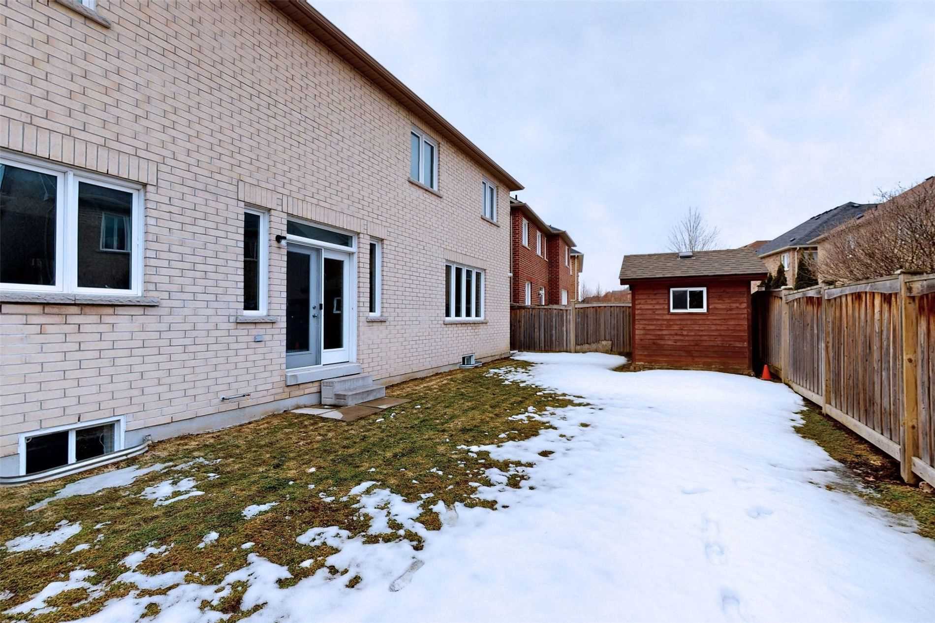 975 Goring Circ
