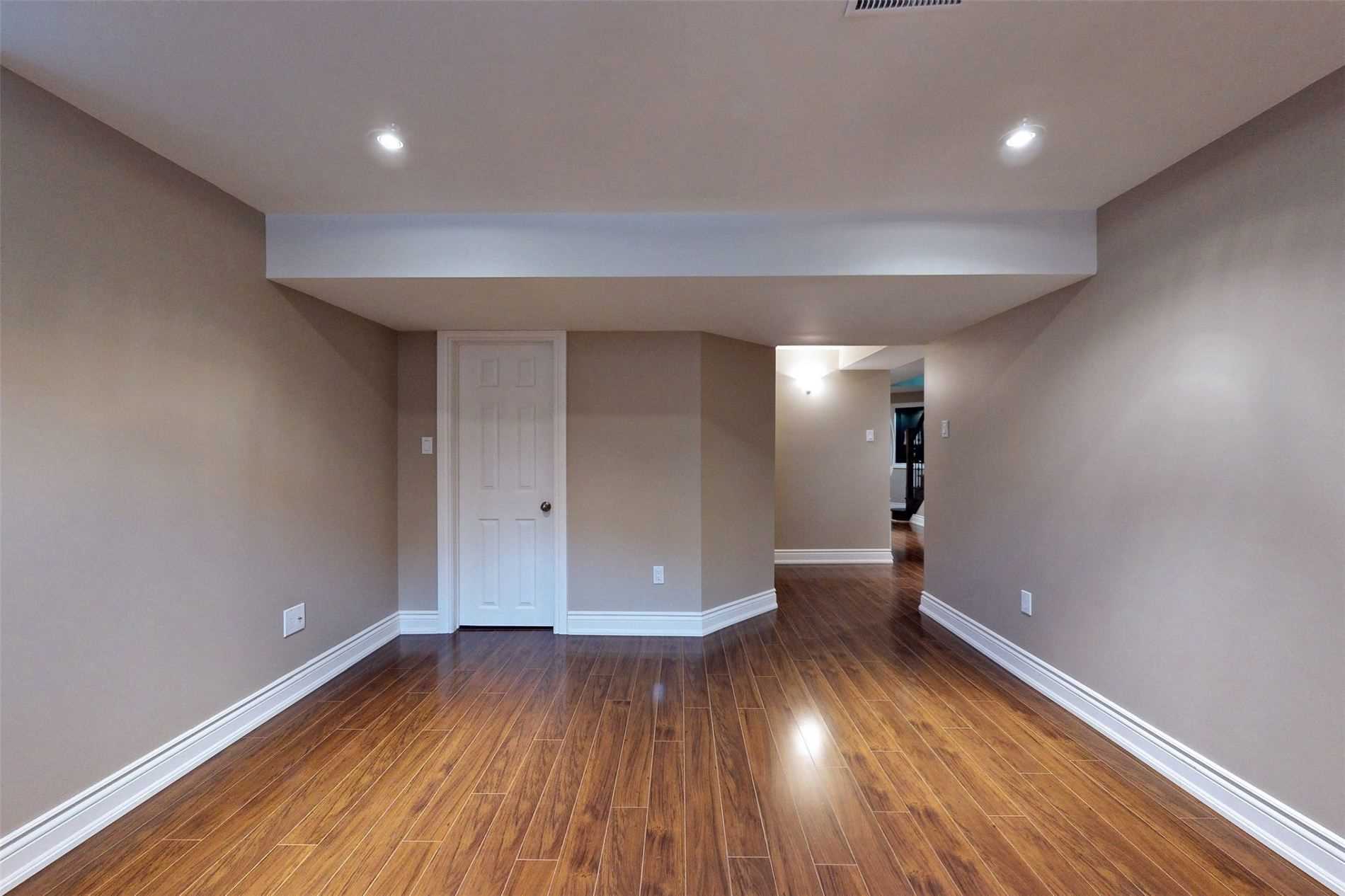 975 Goring Circ