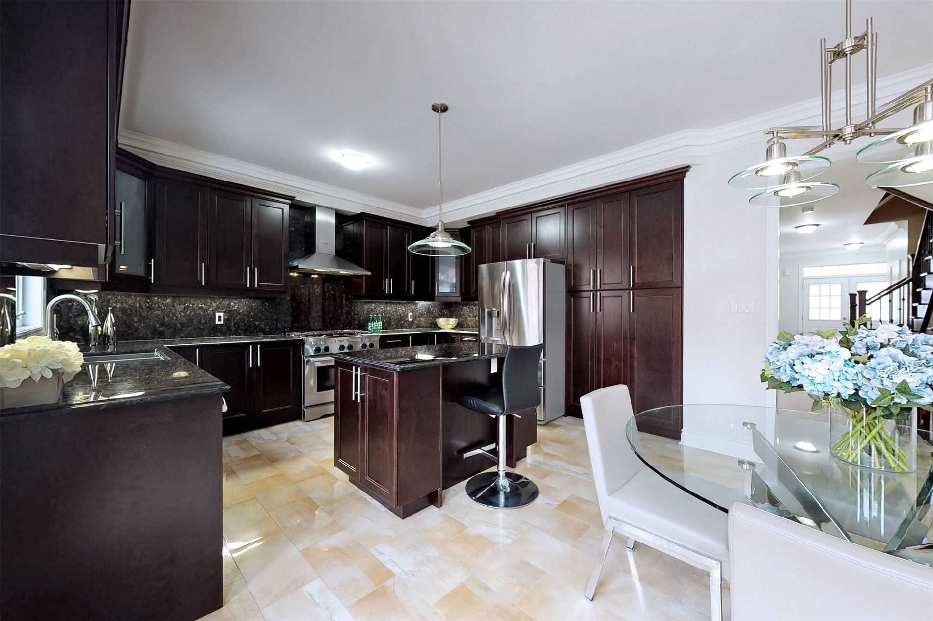 975 Goring Circ