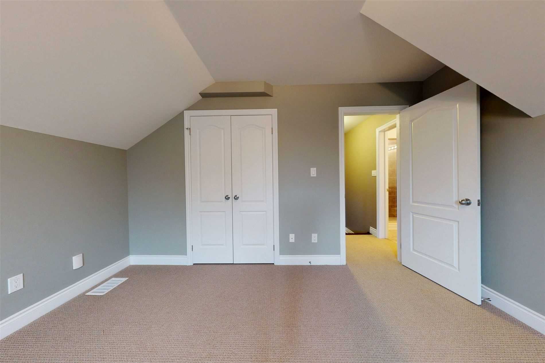 975 Goring Circ