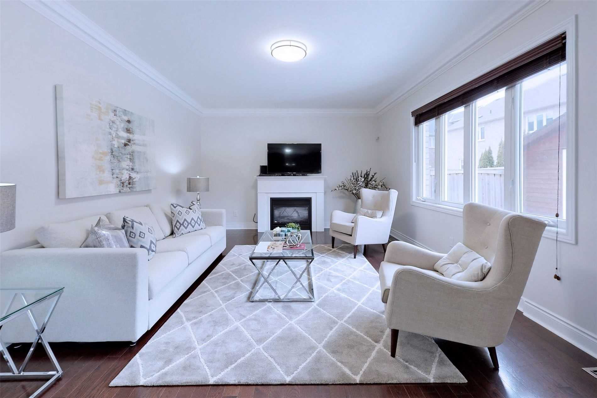 975 Goring Circ
