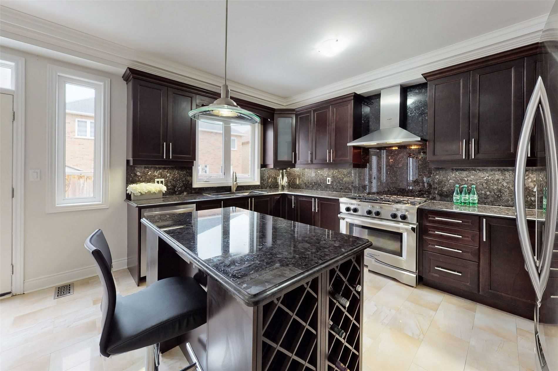 975 Goring Circ