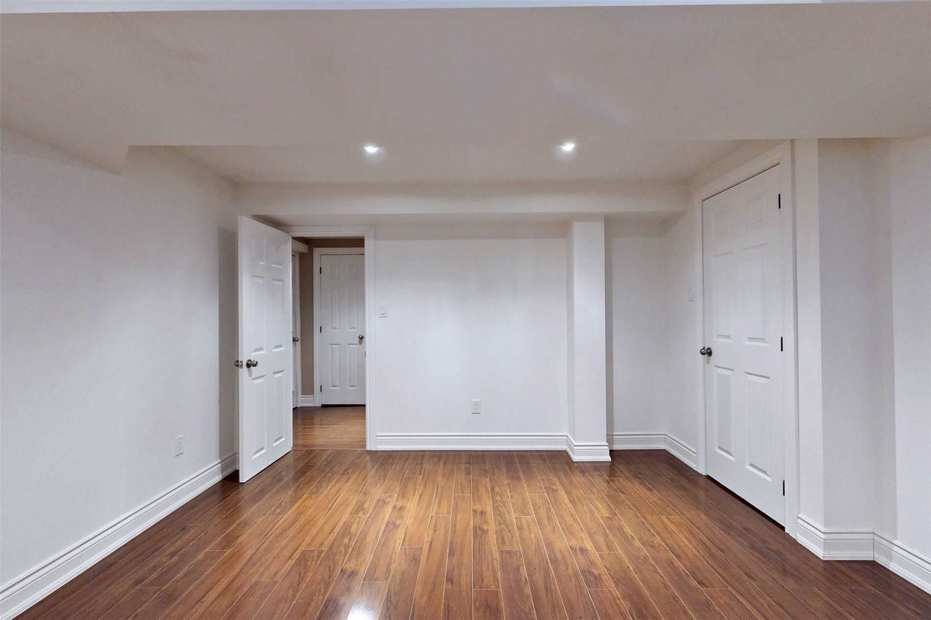 975 Goring Circ