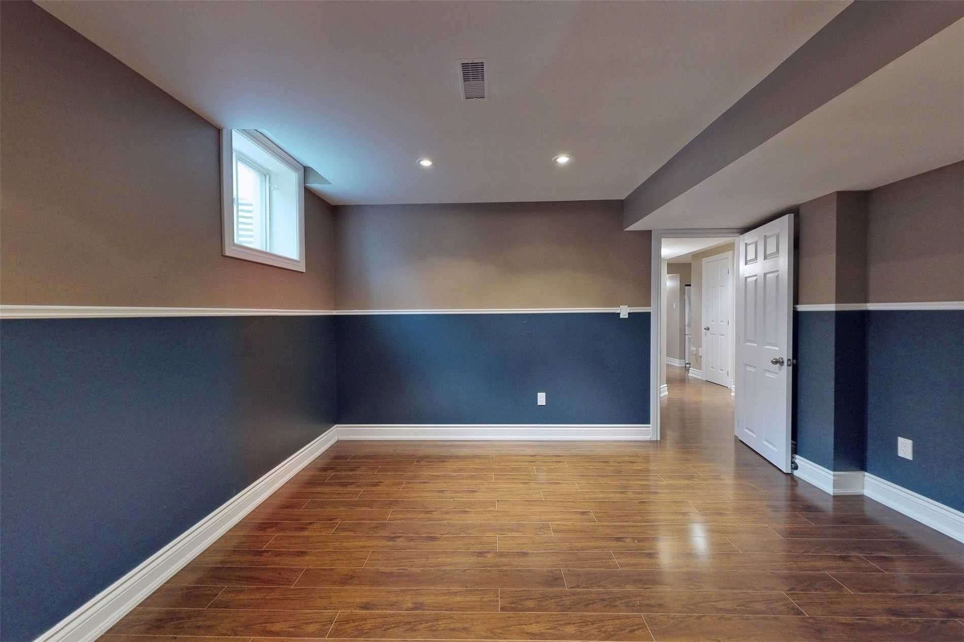 975 Goring Circ