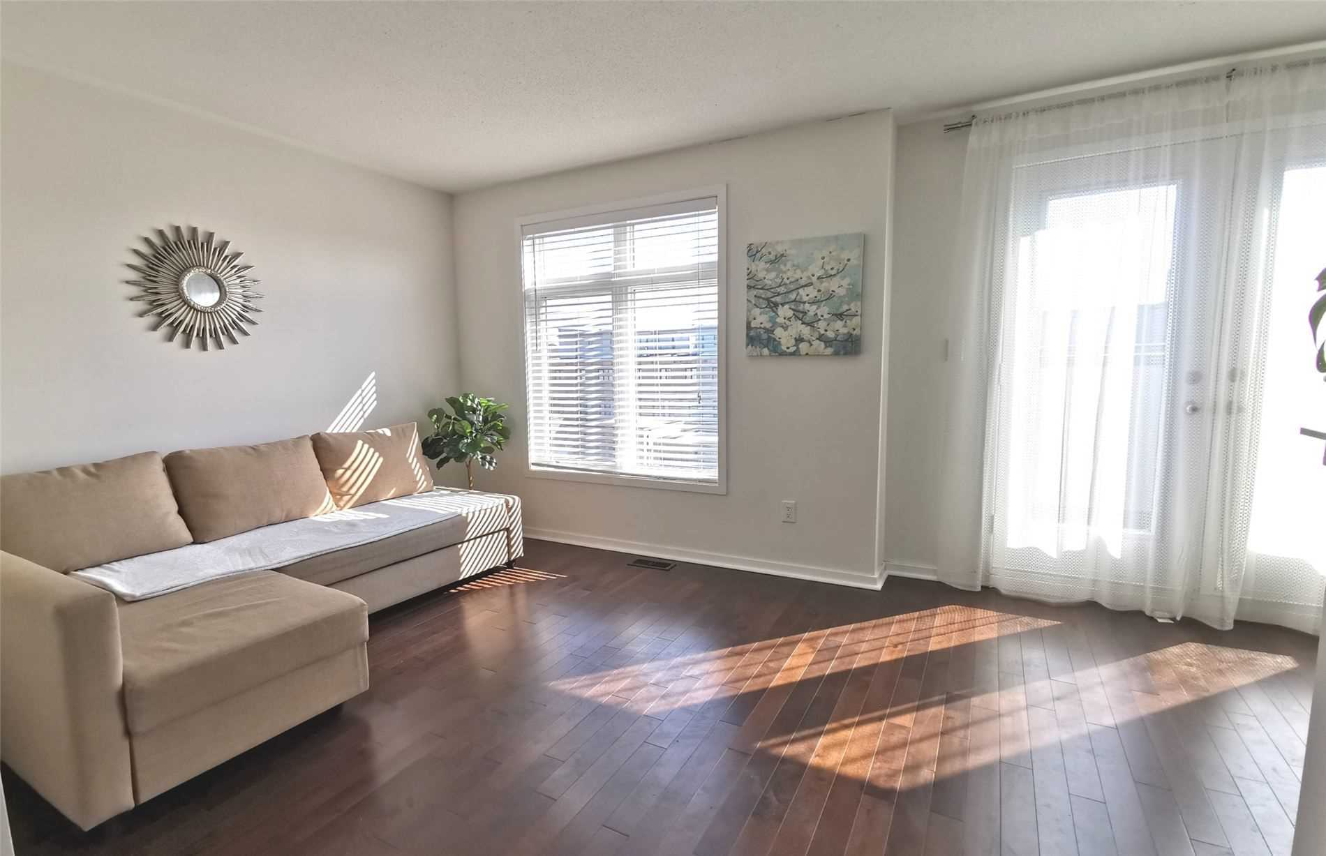 60 Elyse Crt