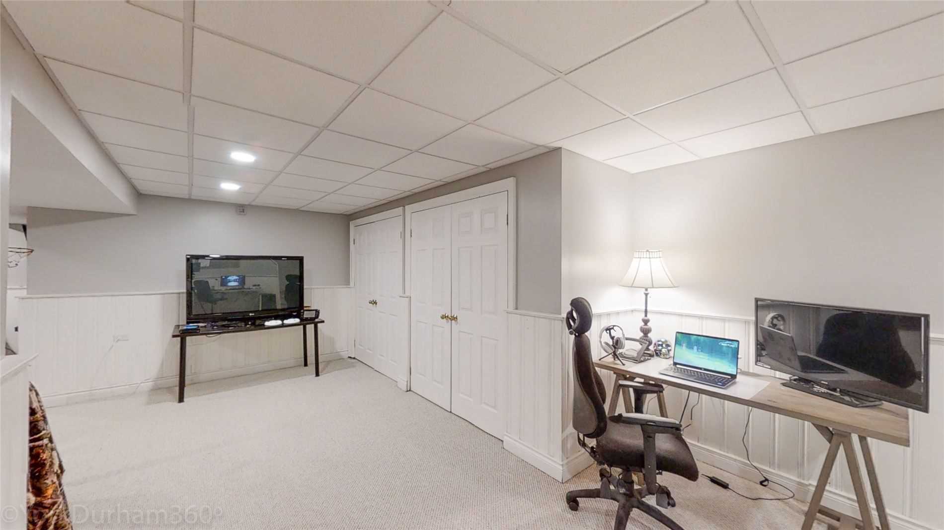 17 Smith Dr