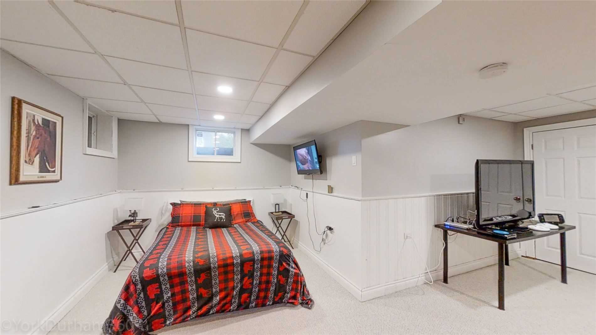 17 Smith Dr