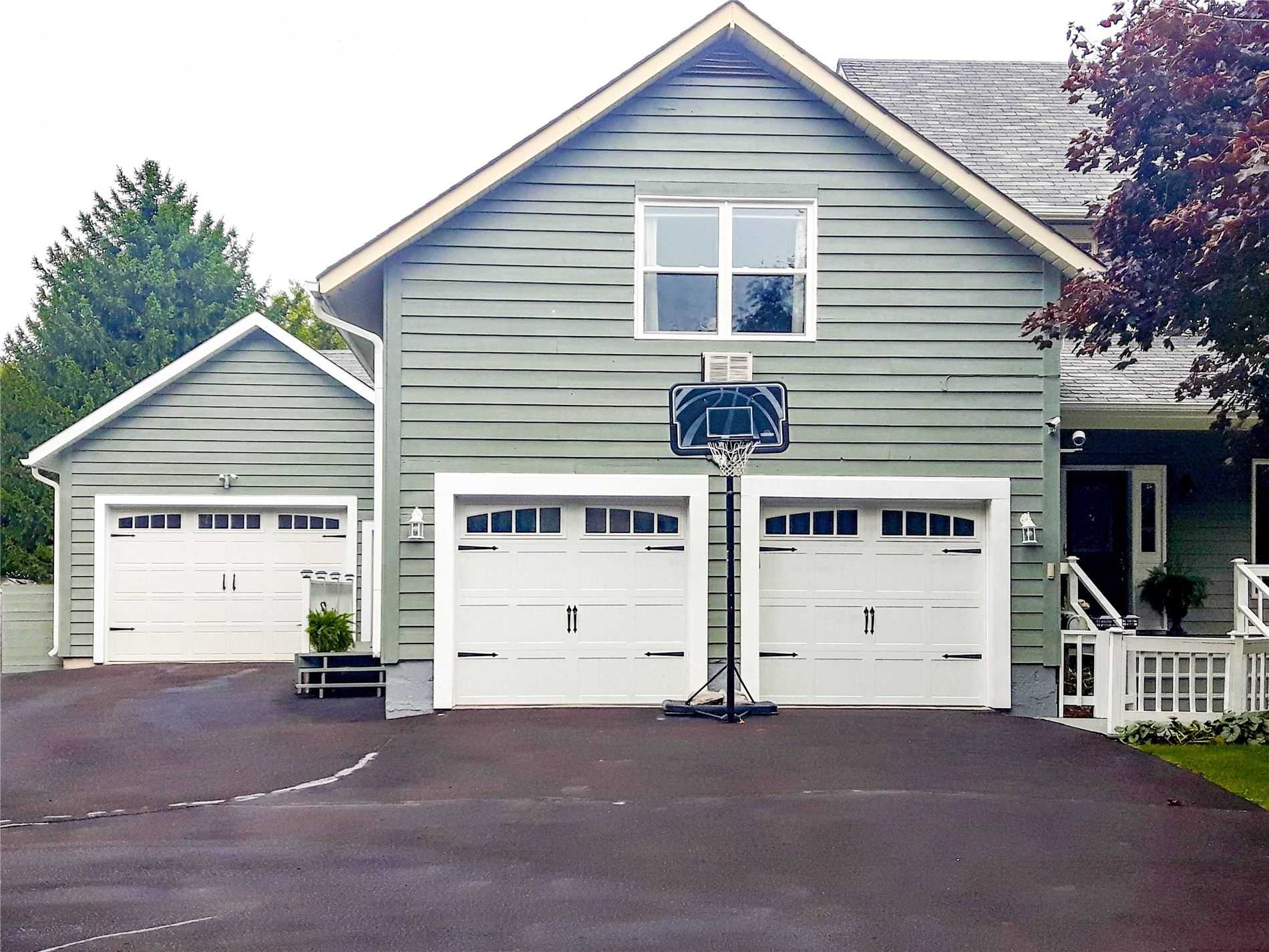 17 Smith Dr