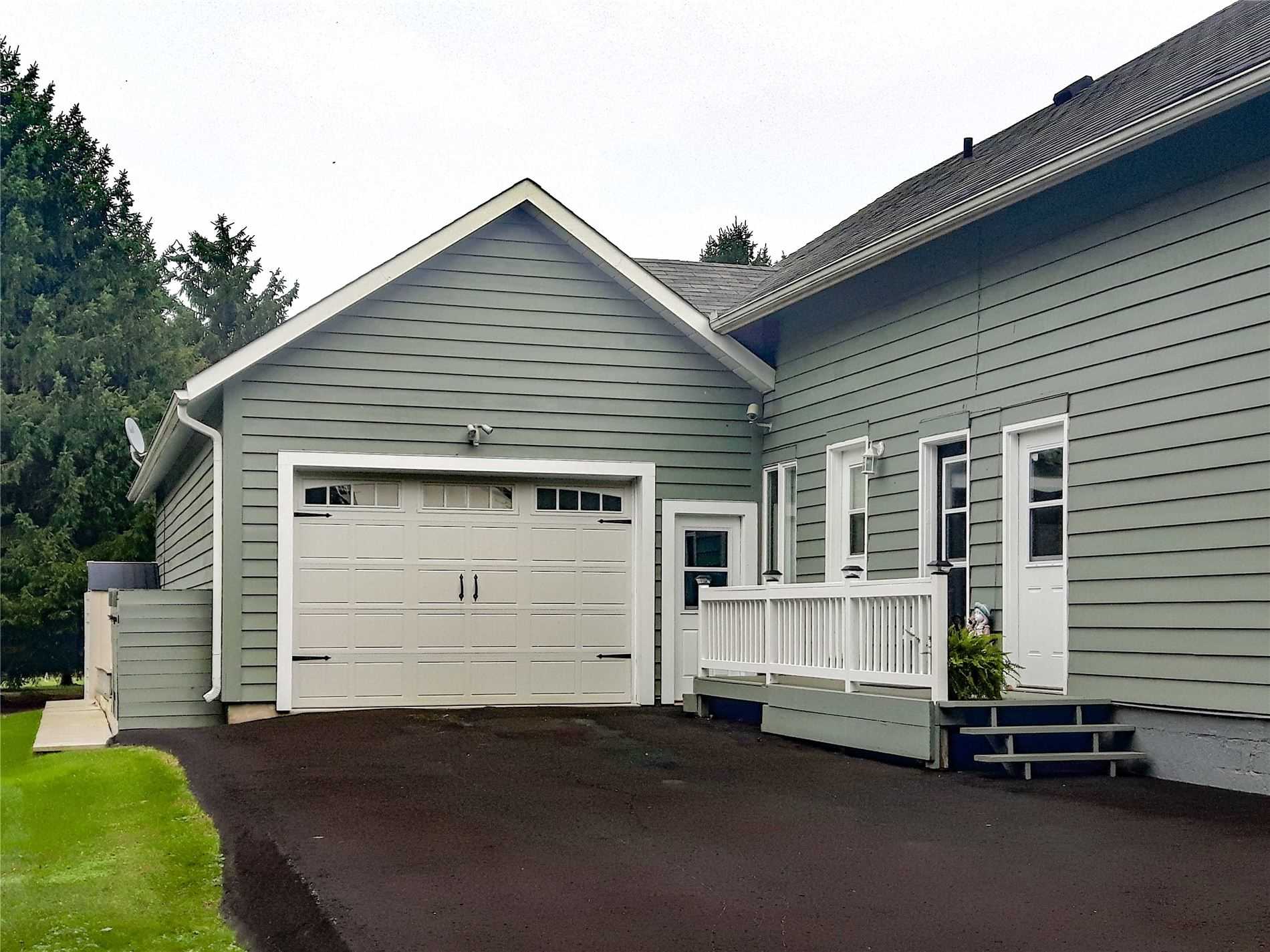 17 Smith Dr