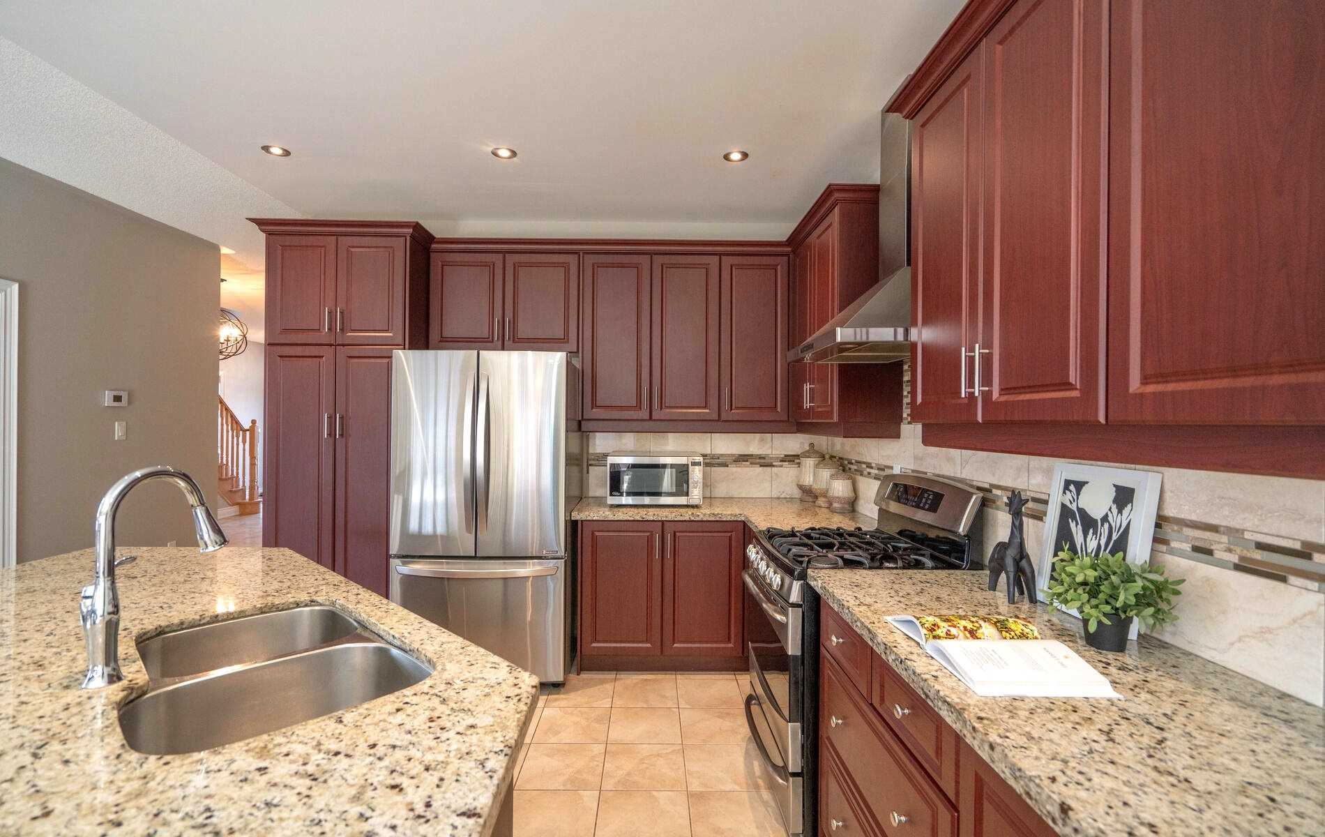 718 Peter Hall Dr