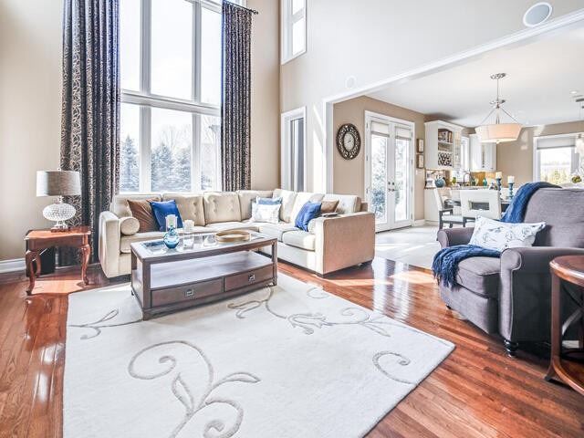 41 Country Club Cres
