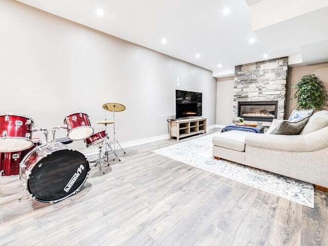 41 Country Club Cres