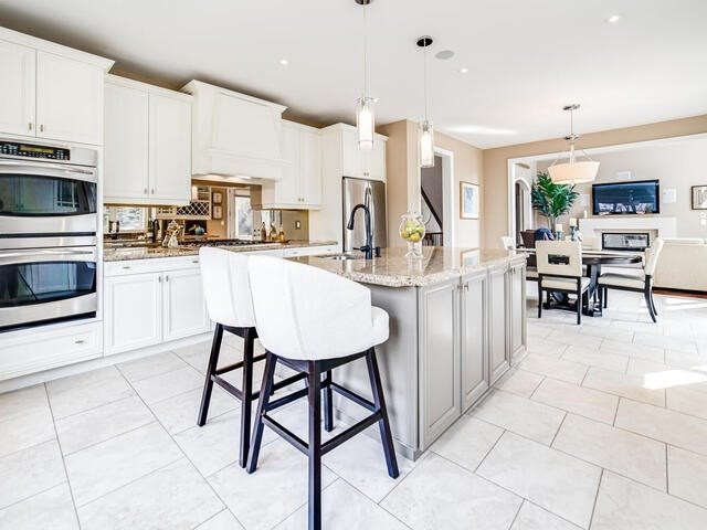 41 Country Club Cres