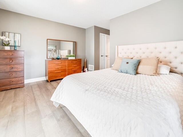 41 Country Club Cres
