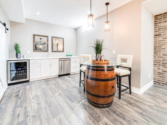 41 Country Club Cres