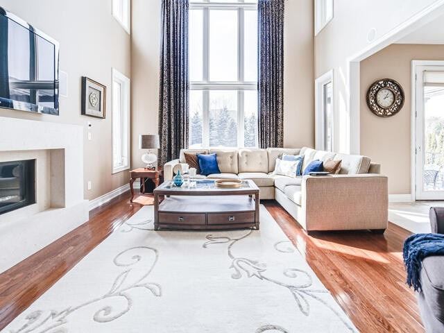 41 Country Club Cres