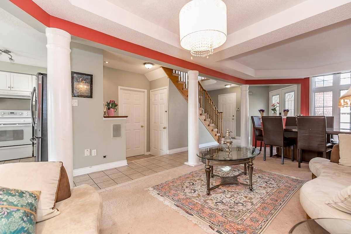 9 Rush Rd