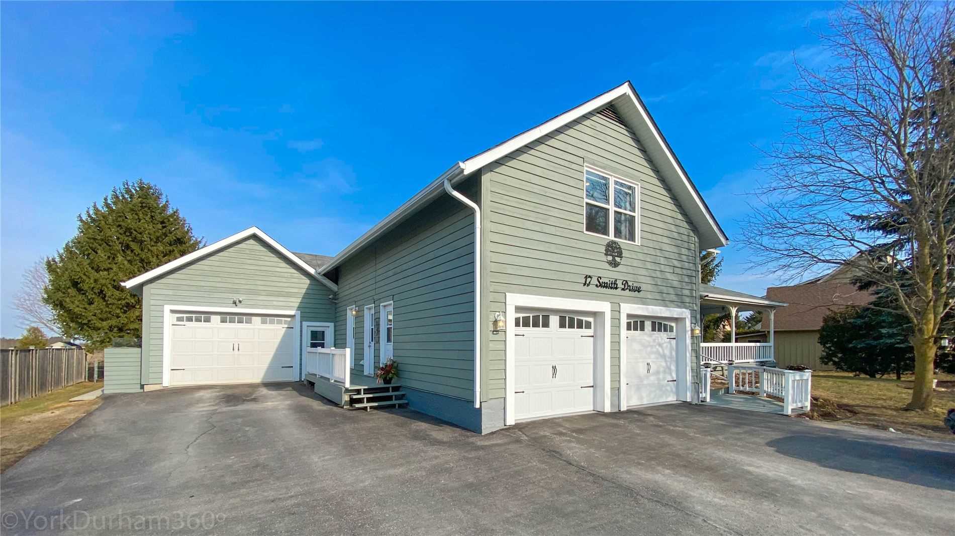 17 Smith Dr