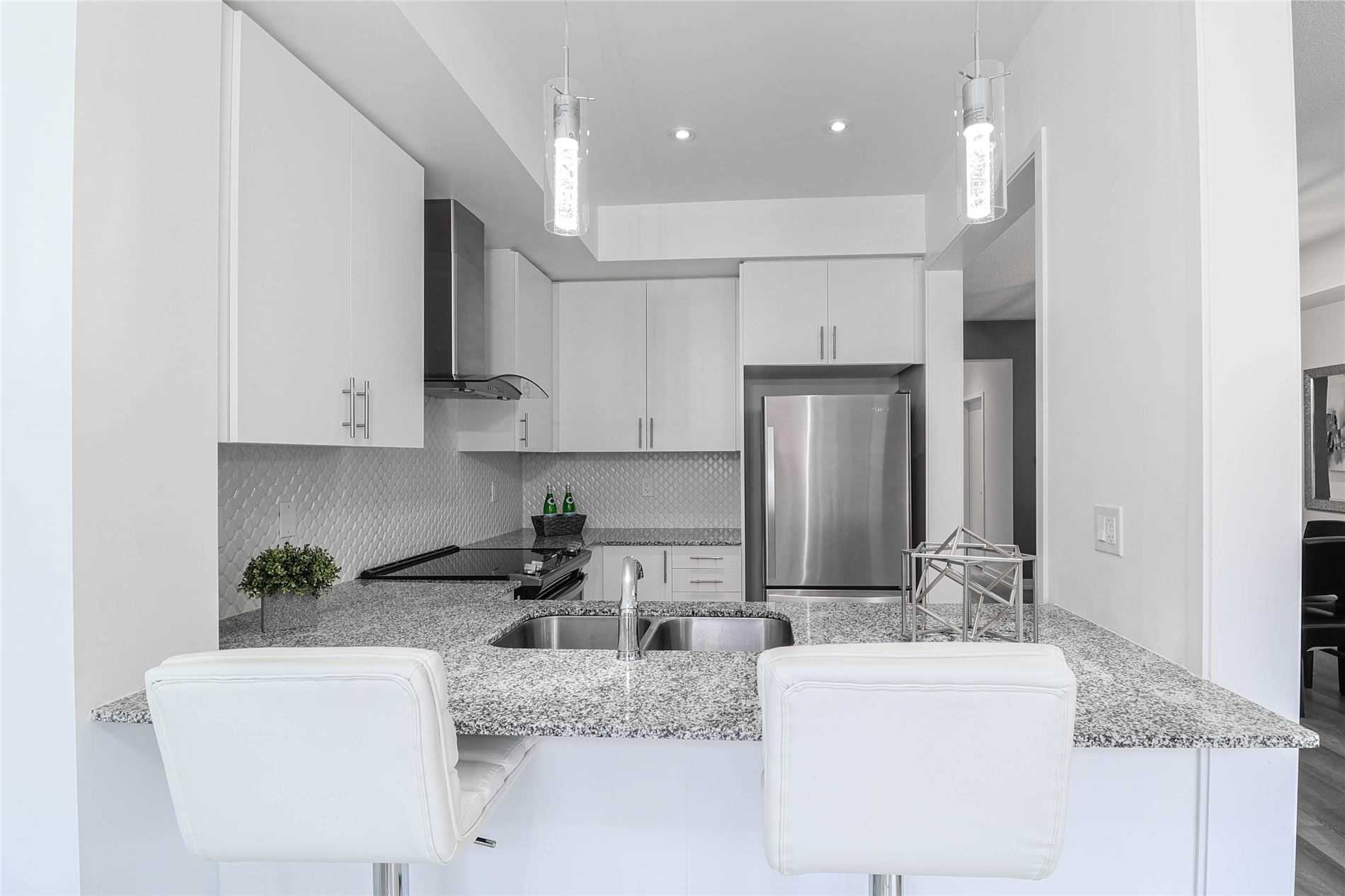 59 Dundonald Tr