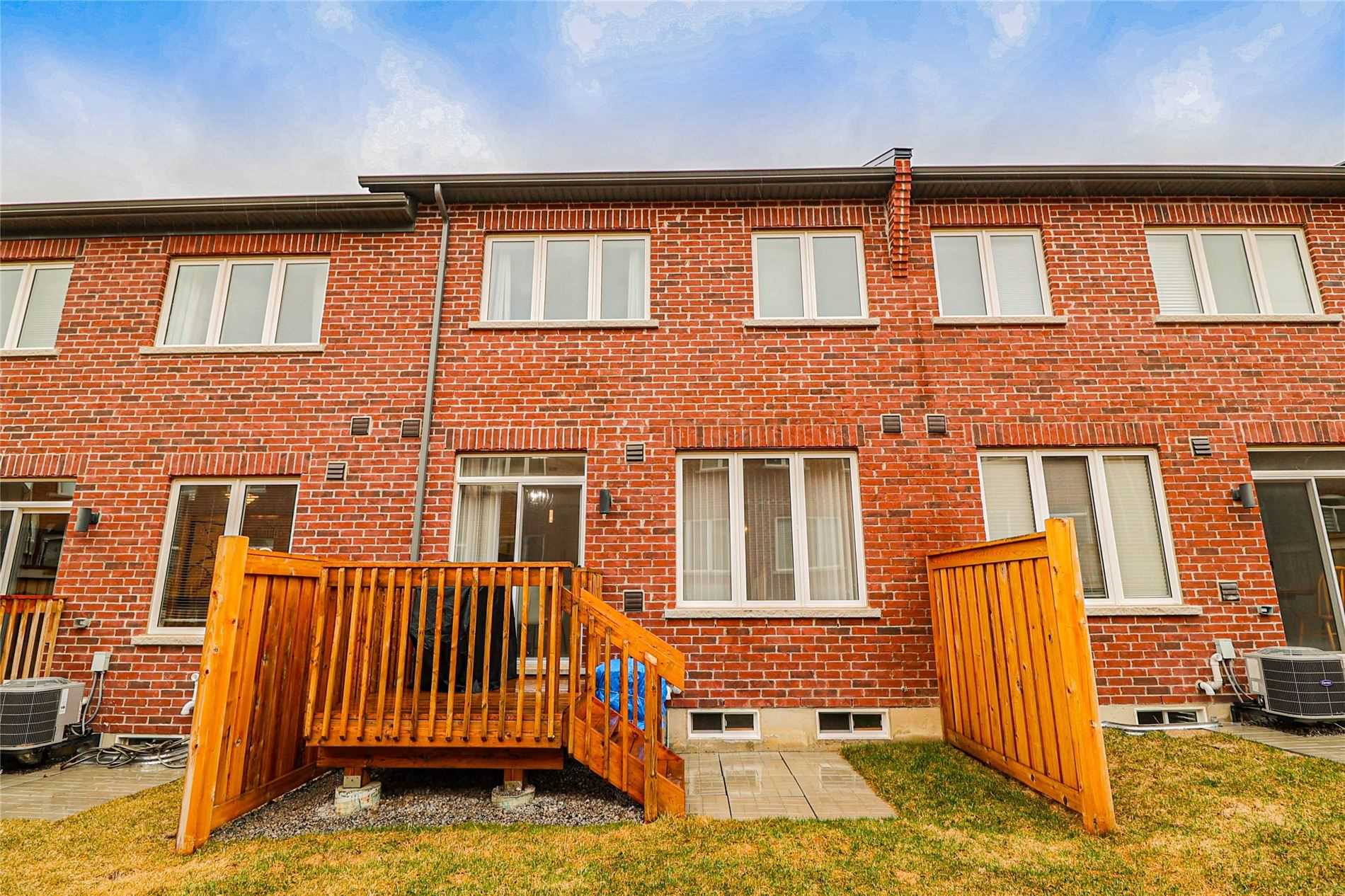 59 Dundonald Tr