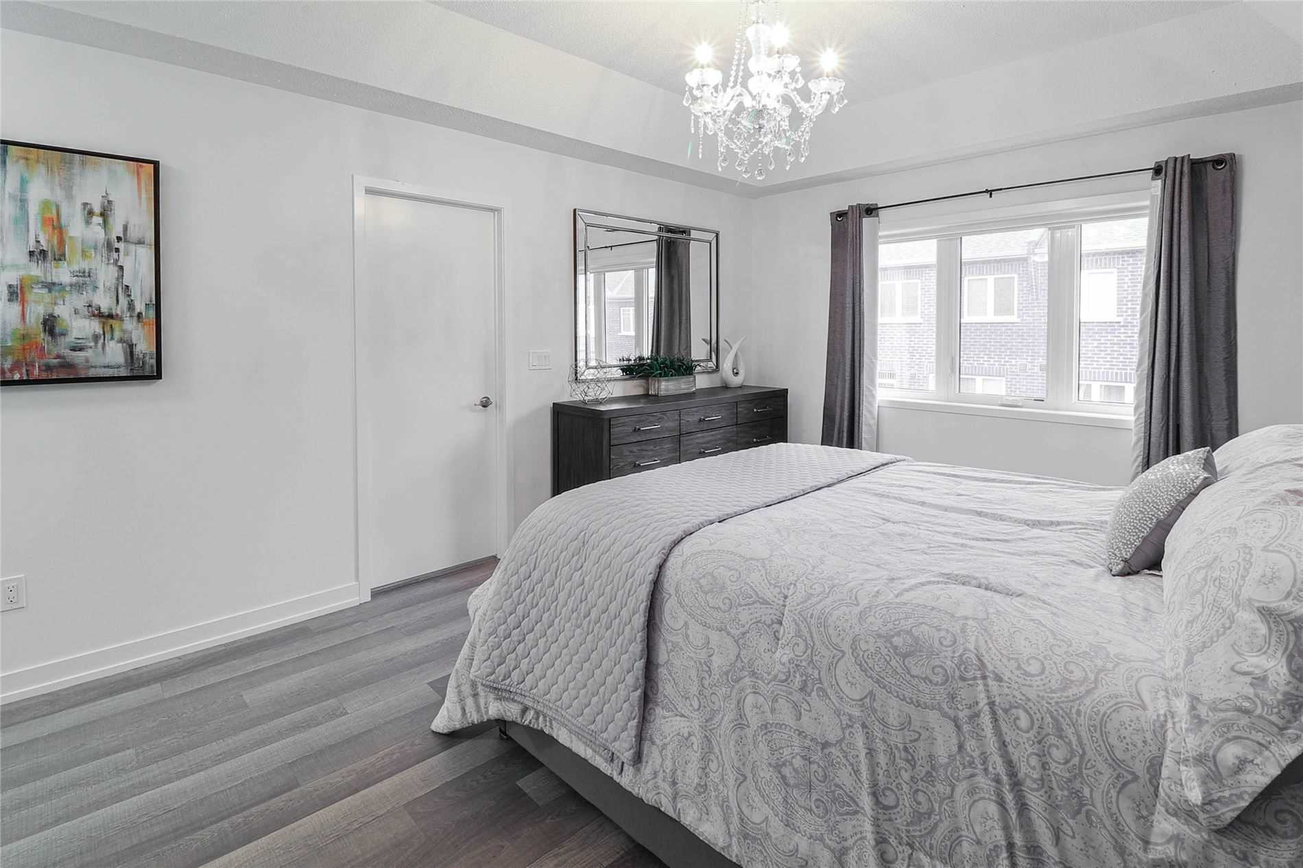 59 Dundonald Tr