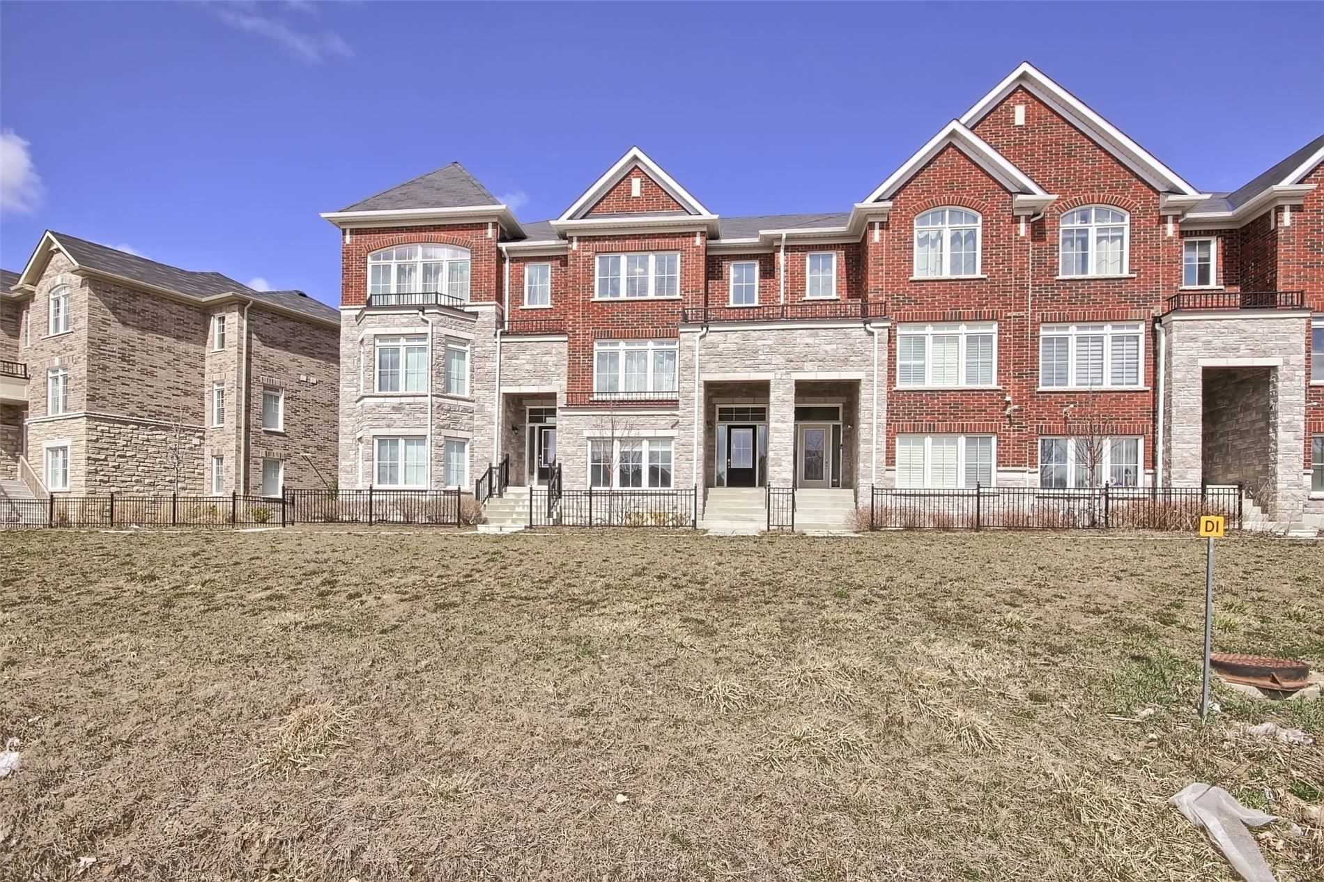 221 Dundas Way