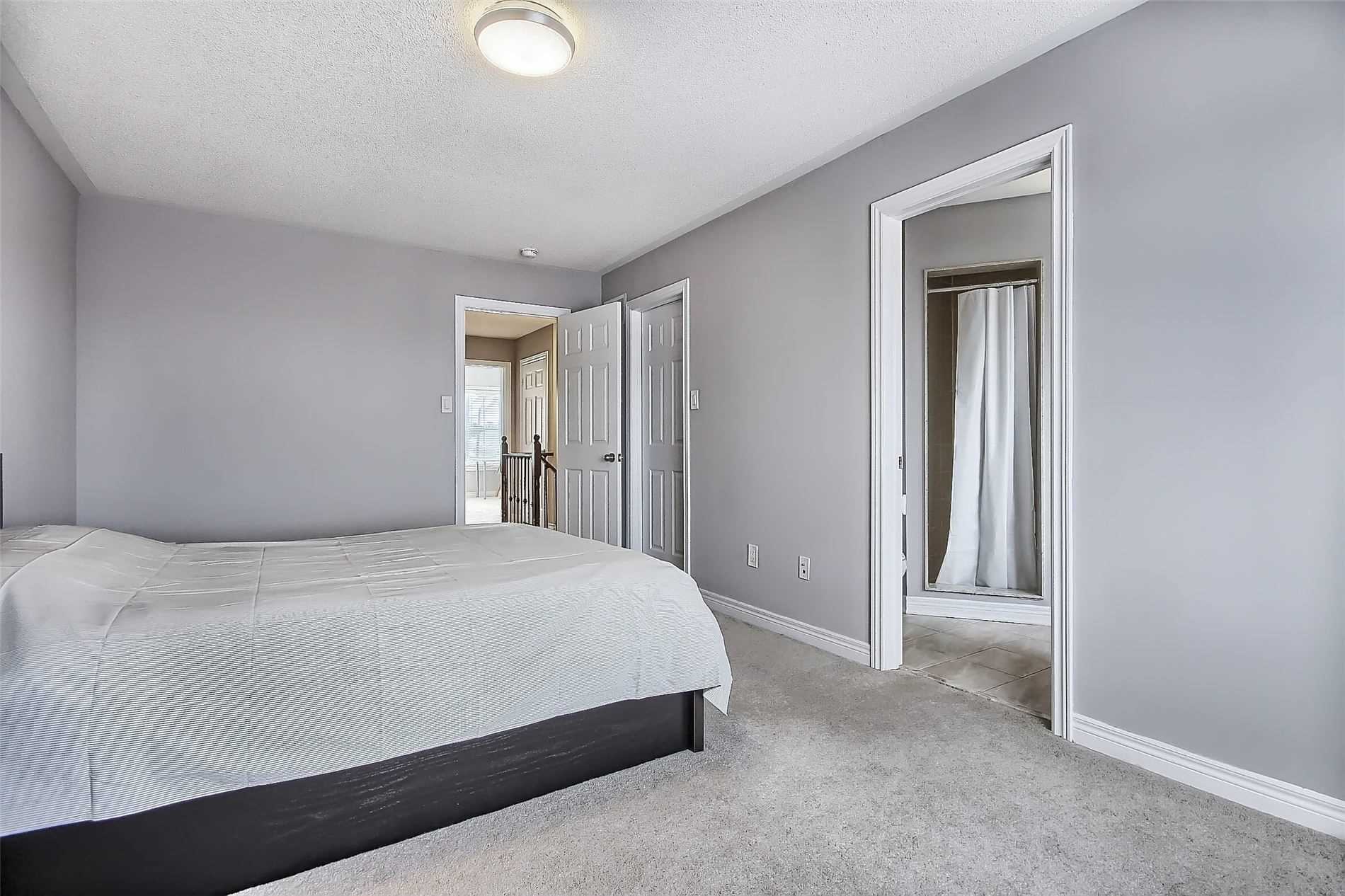 221 Dundas Way