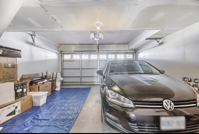 221 Dundas Way