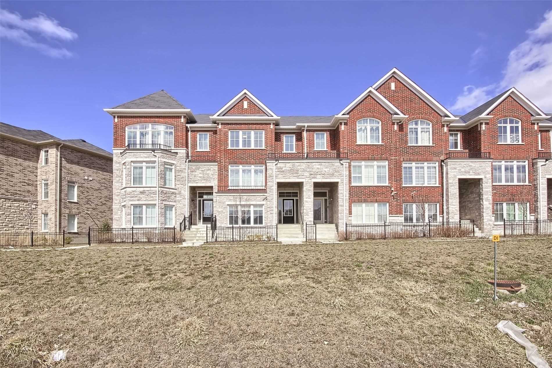 221 Dundas Way