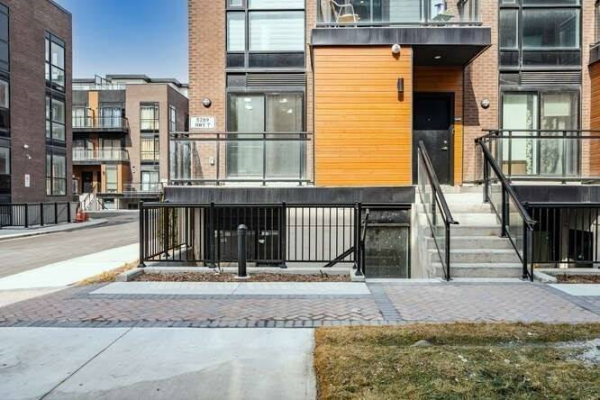 5289 Highway 7 St, Vaughan
