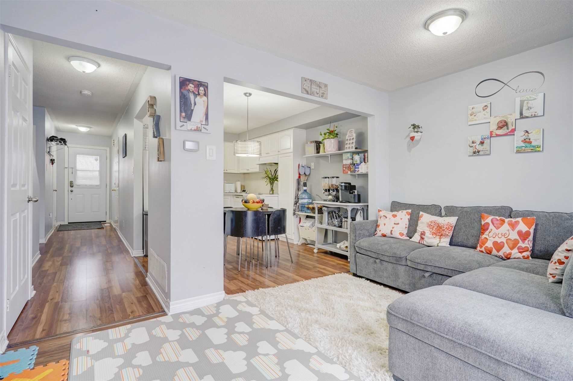 76 Potter Cres
