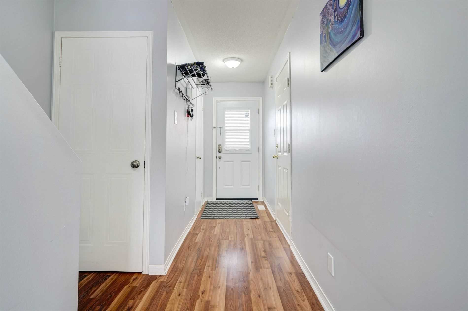 76 Potter Cres