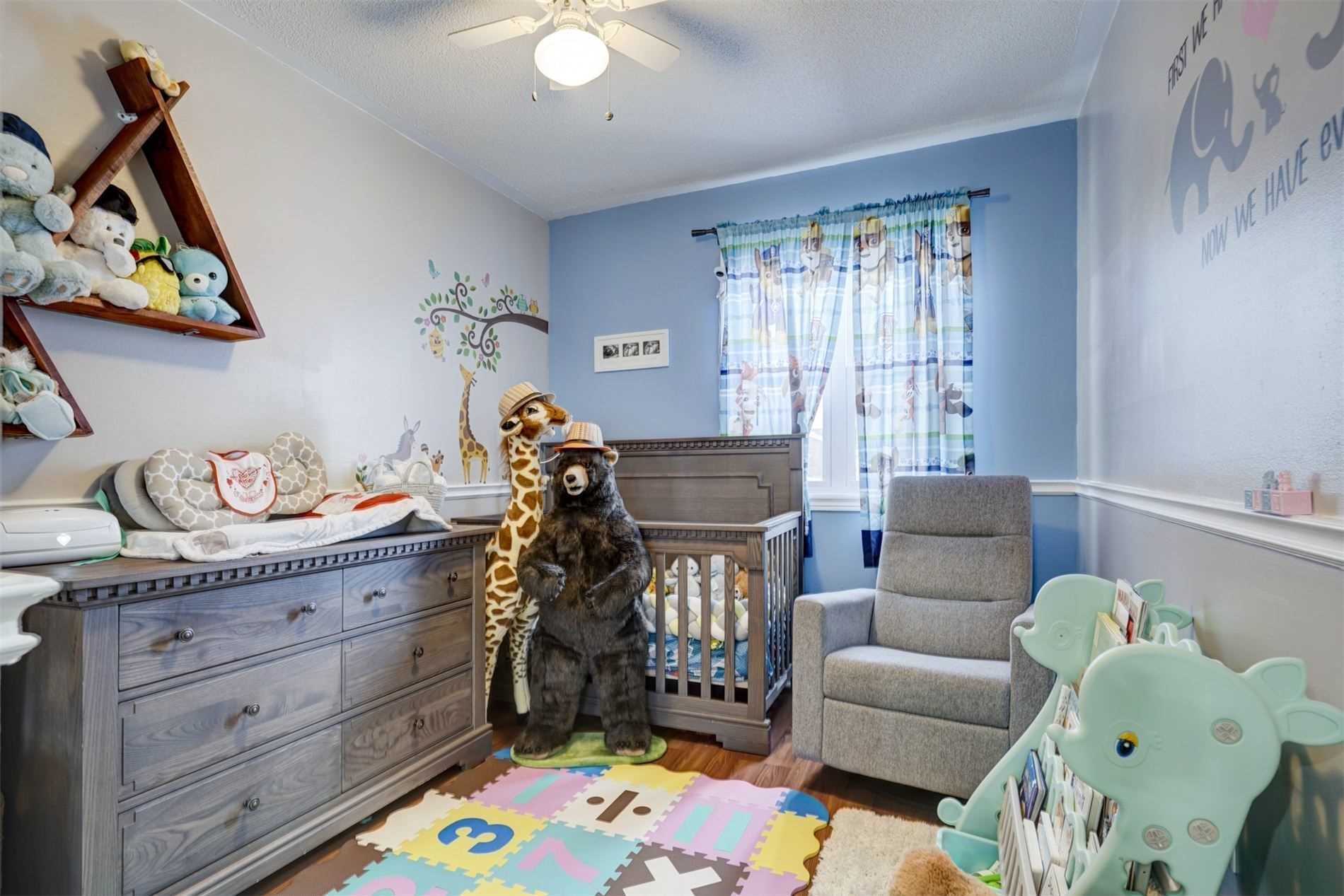 76 Potter Cres