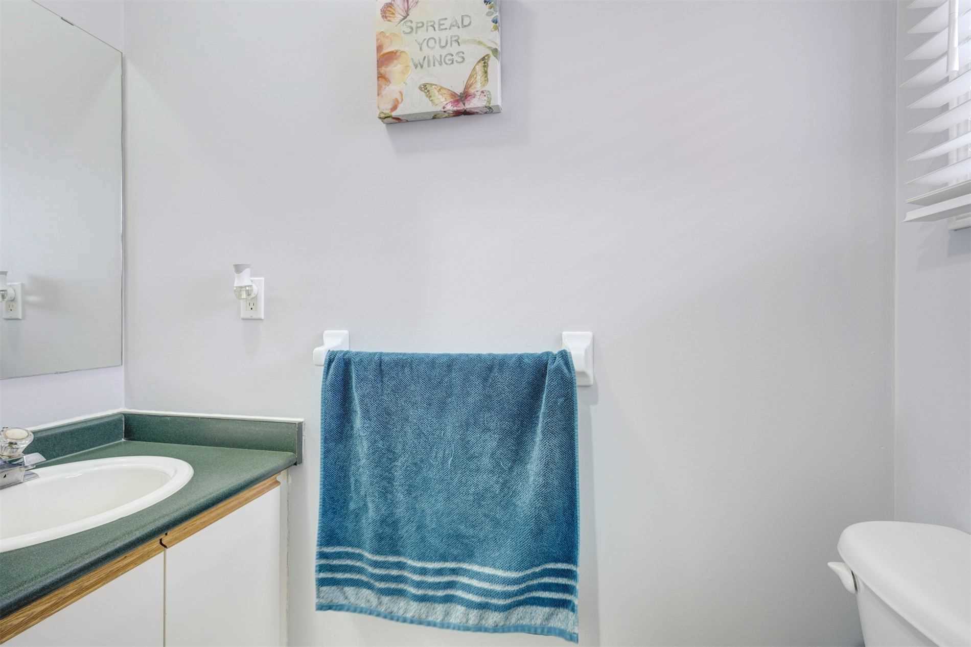 76 Potter Cres