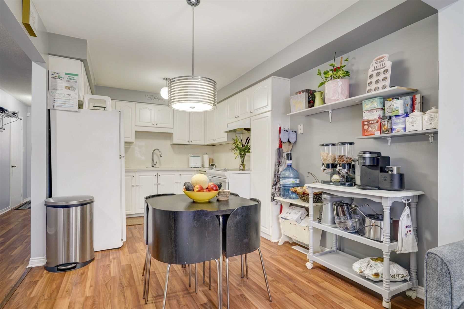 76 Potter Cres