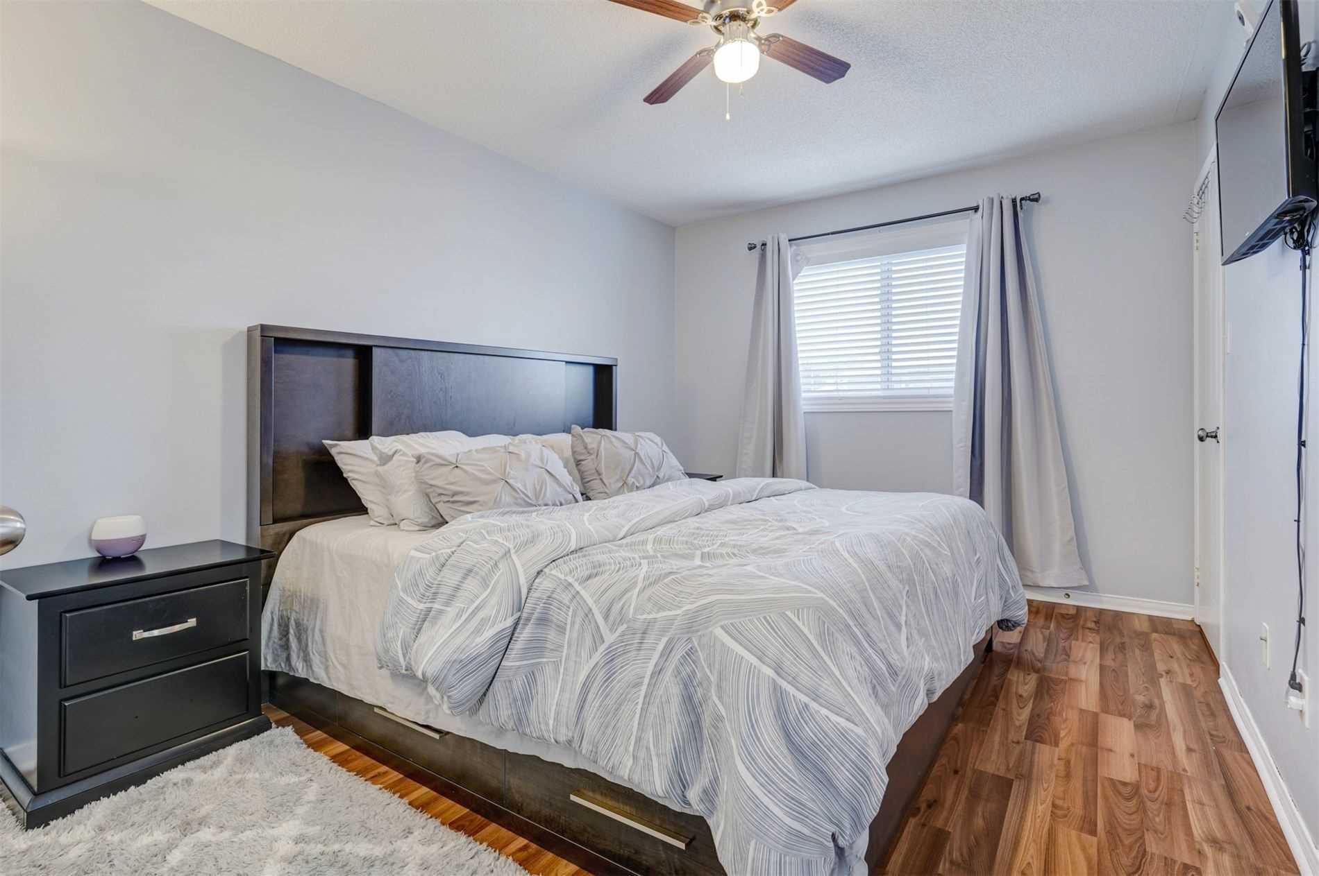 76 Potter Cres