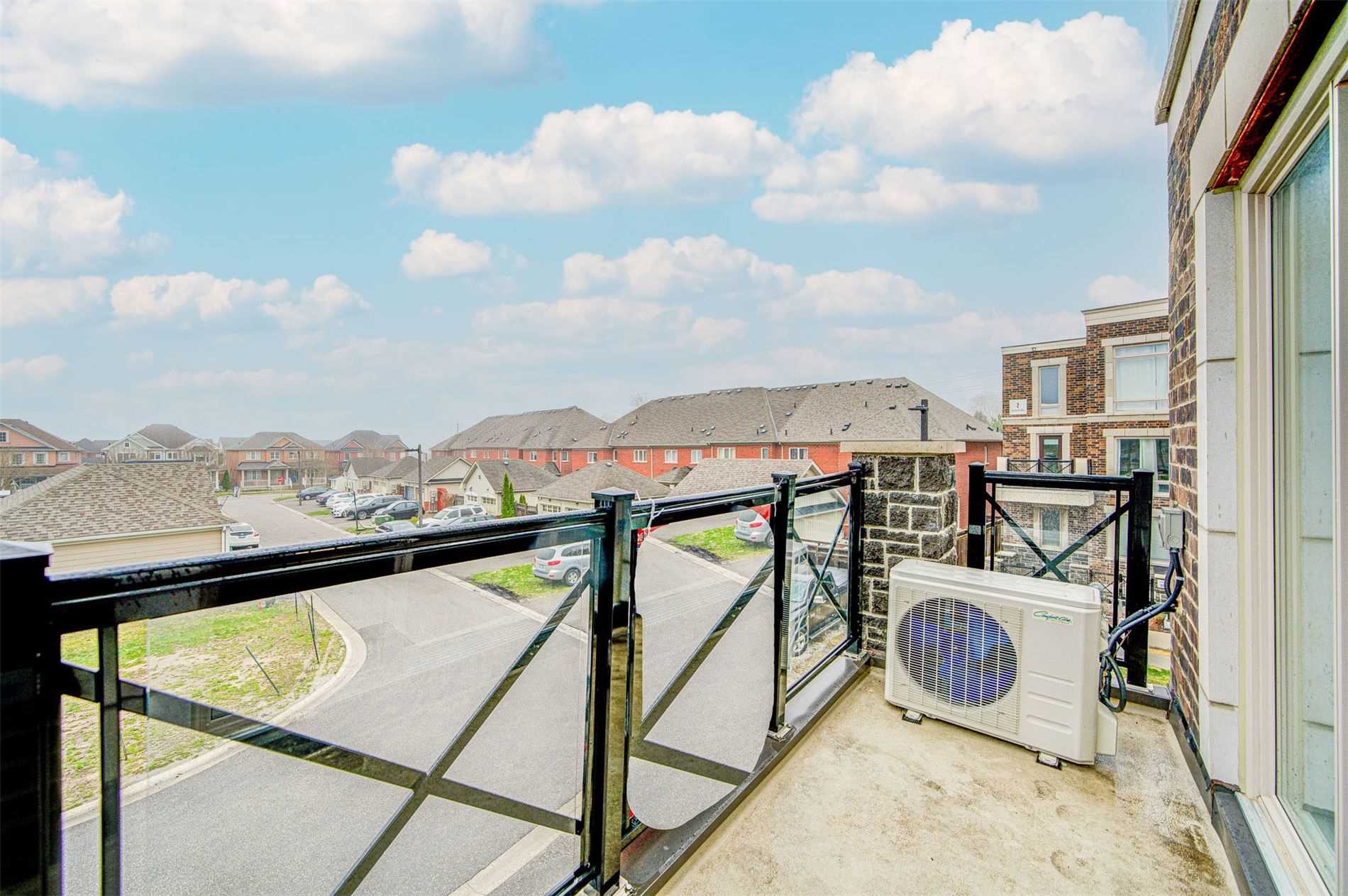 11 Dunsheath Way, #1203