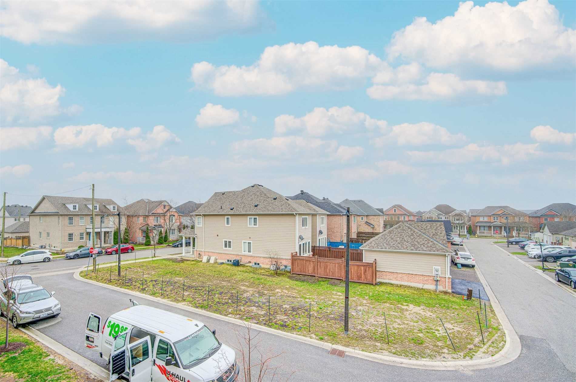 11 Dunsheath Way, #1203