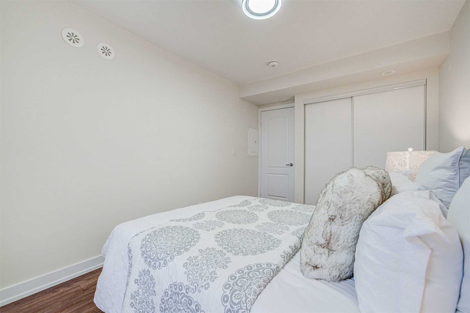 11 Dunsheath Way, #1203