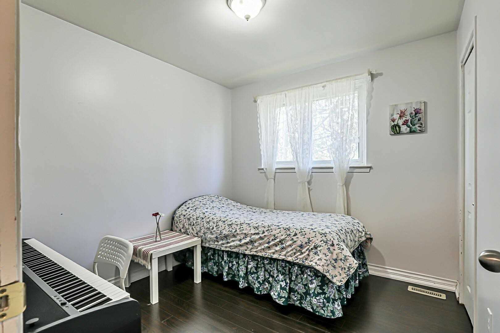 77 Lee Ave