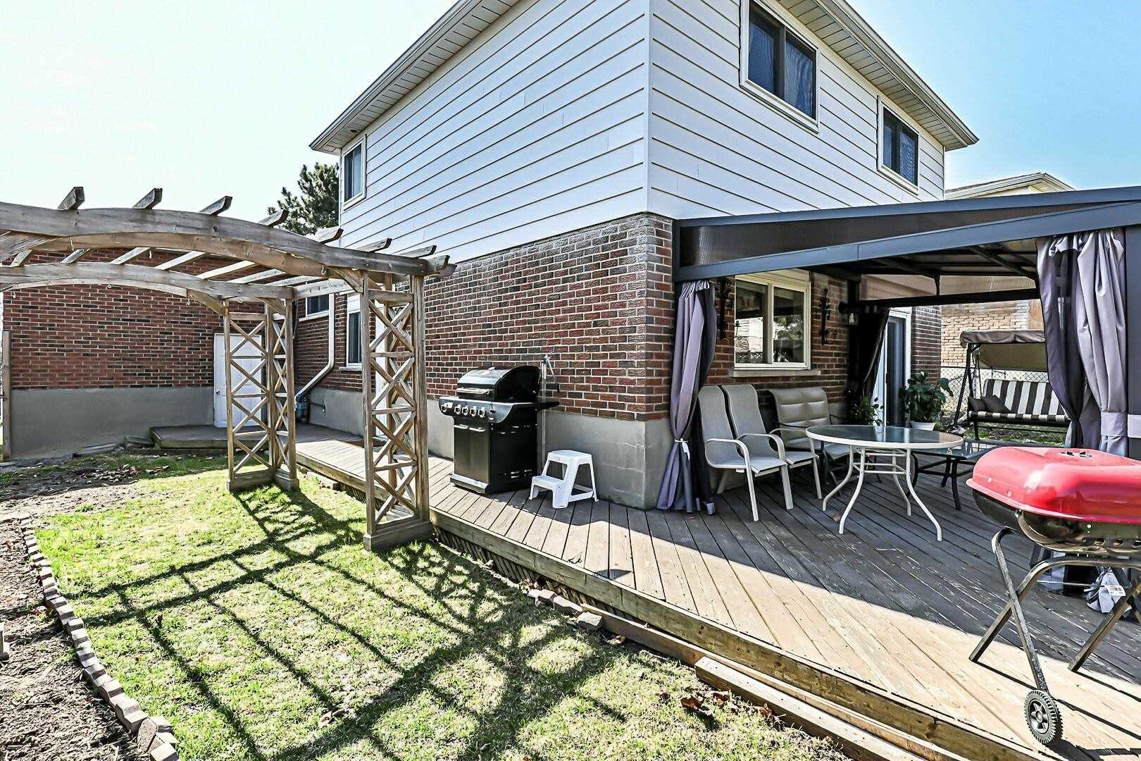 77 Lee Ave