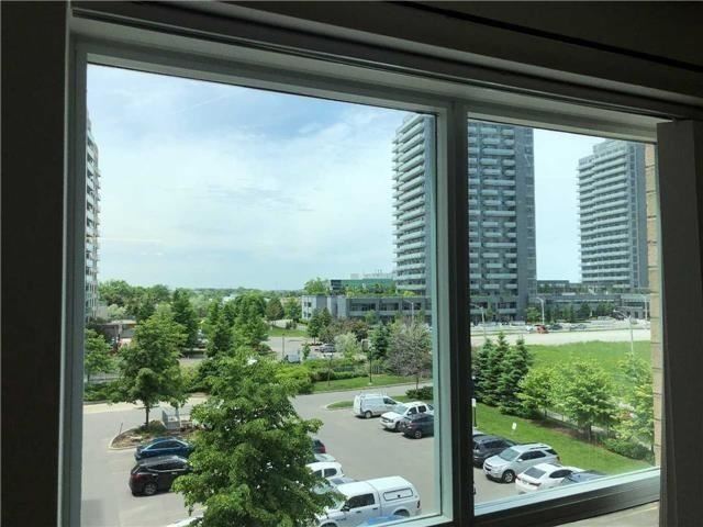11 Oneida Cres, #401