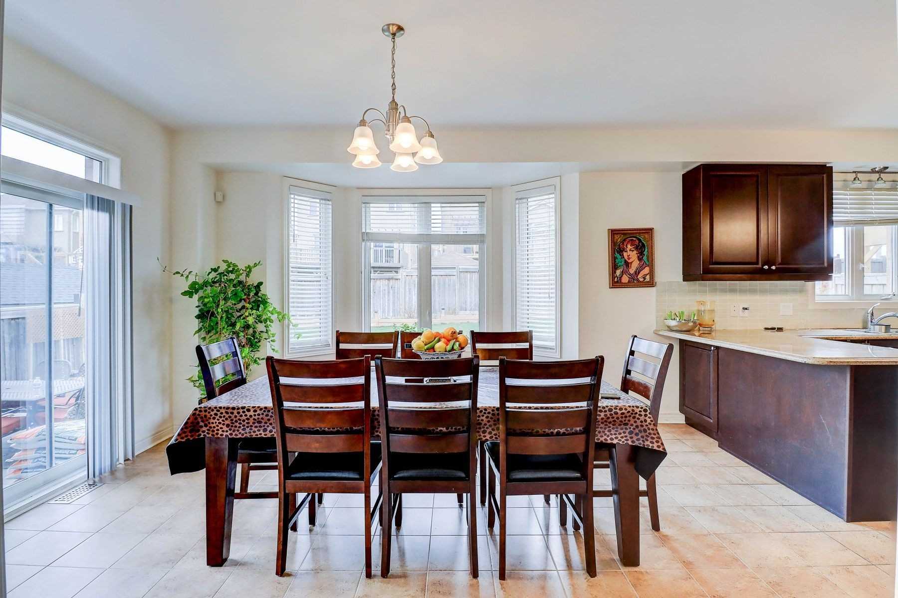 59 Gwillimbury Dr