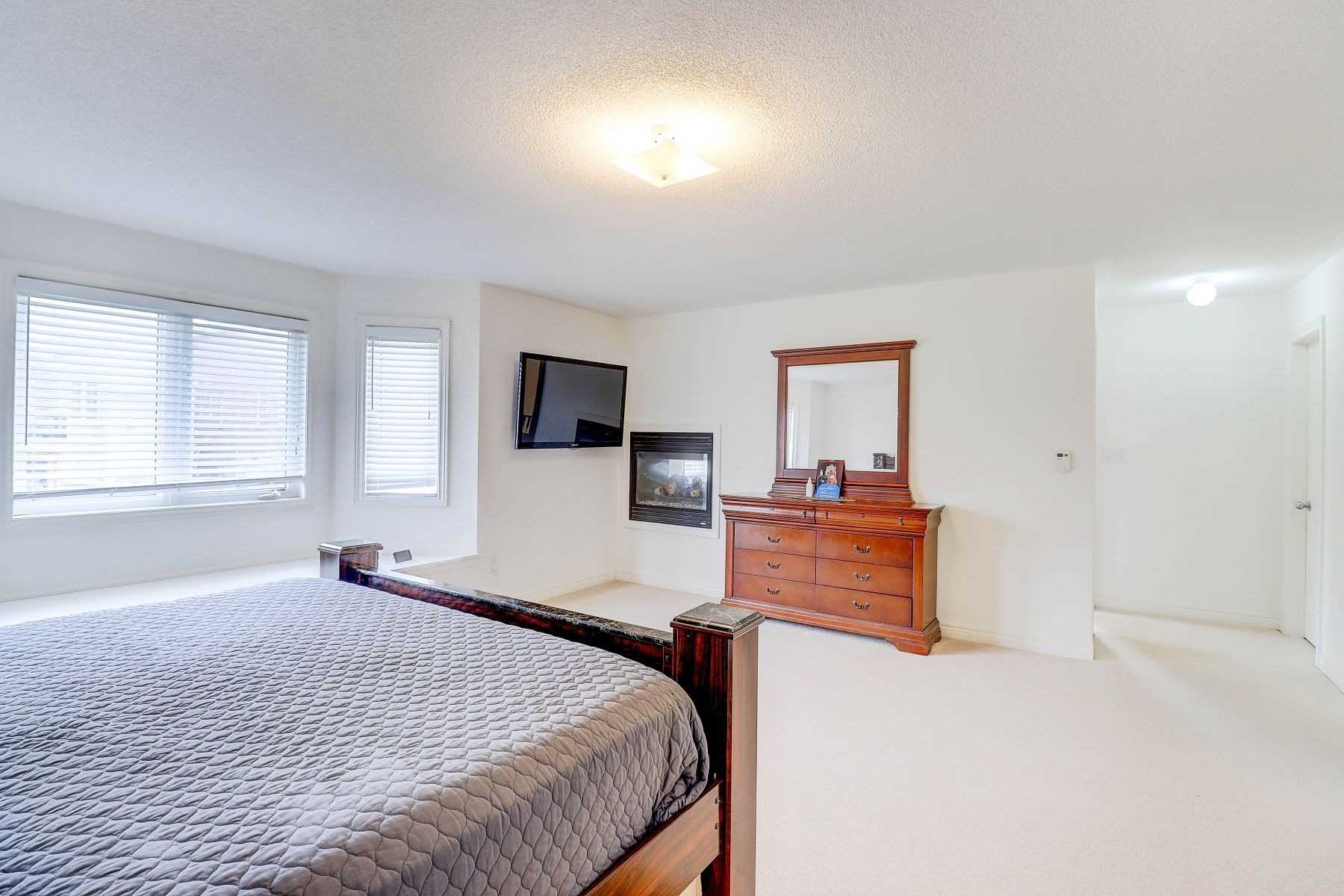 59 Gwillimbury Dr