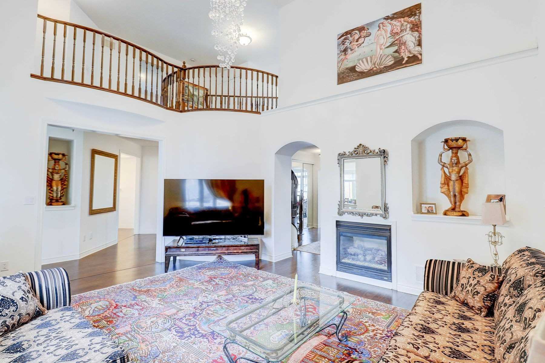 59 Gwillimbury Dr